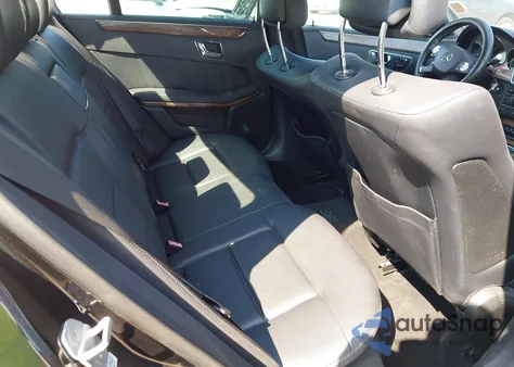 2010 Mercedes-Benz E 350 z USA, uszkodzony, nr VIN WDDHF5GB0AA259563